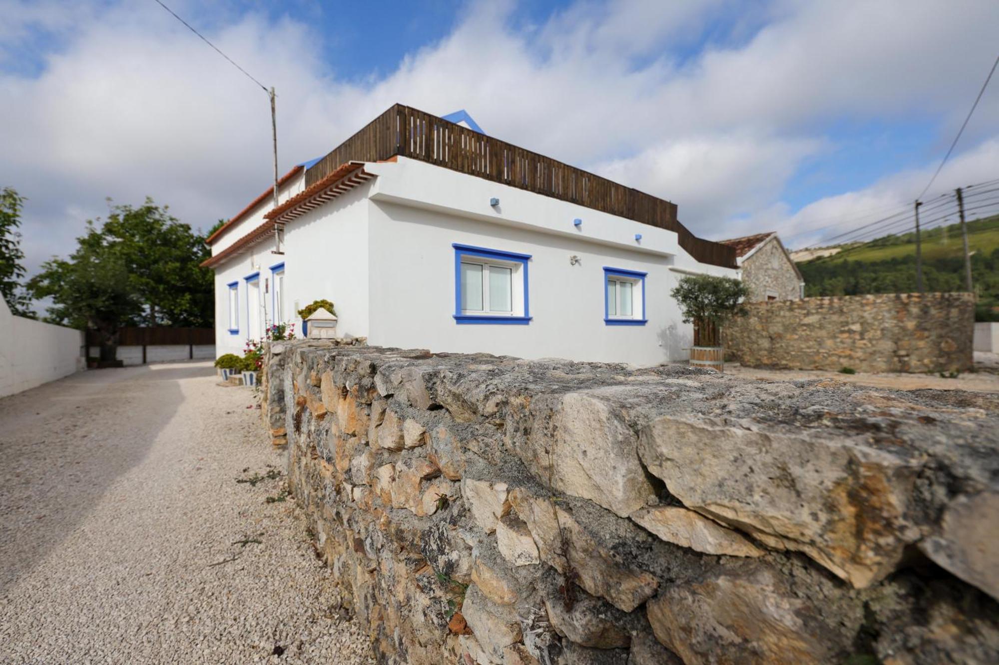 Villa Renovated Wine Press House - With Pool Porto de Mós Esterno foto
